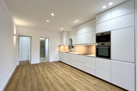 Apartamento en Palma de Mallorca, Mallorca, España 3 dormitorios, 80 m2 No. 155752