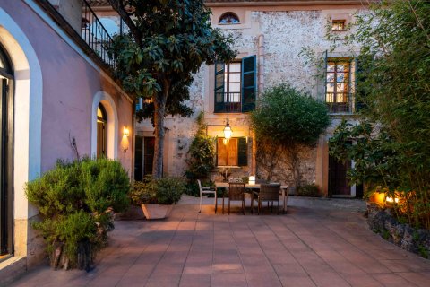 Townhouse à Alaro, Mallorca, Espagne 20 chambres, 1500 m2 No. 190825