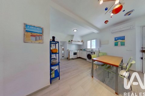 Продажа виллы в Камарлес, Таррагона, Испания 6 спален, 127м2 №184924 - фото 21