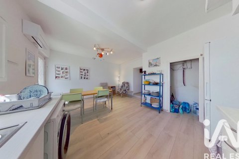 Продажа виллы в Камарлес, Таррагона, Испания 6 спален, 127м2 №184924 - фото 3