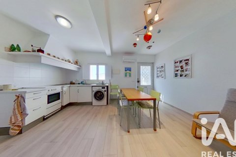 Продажа виллы в Камарлес, Таррагона, Испания 6 спален, 127м2 №184924 - фото 22