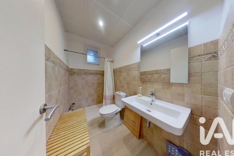 Продажа виллы в Камарлес, Таррагона, Испания 6 спален, 127м2 №184924 - фото 13