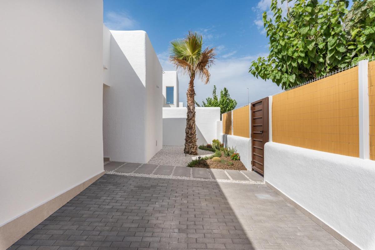 Villa à Los Alcazares, Murcia, Espagne 3 chambres, 121 m2 No. 97468