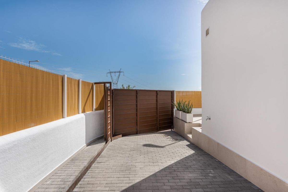Villa à Los Alcazares, Murcia, Espagne 3 chambres, 121 m2 No. 97468