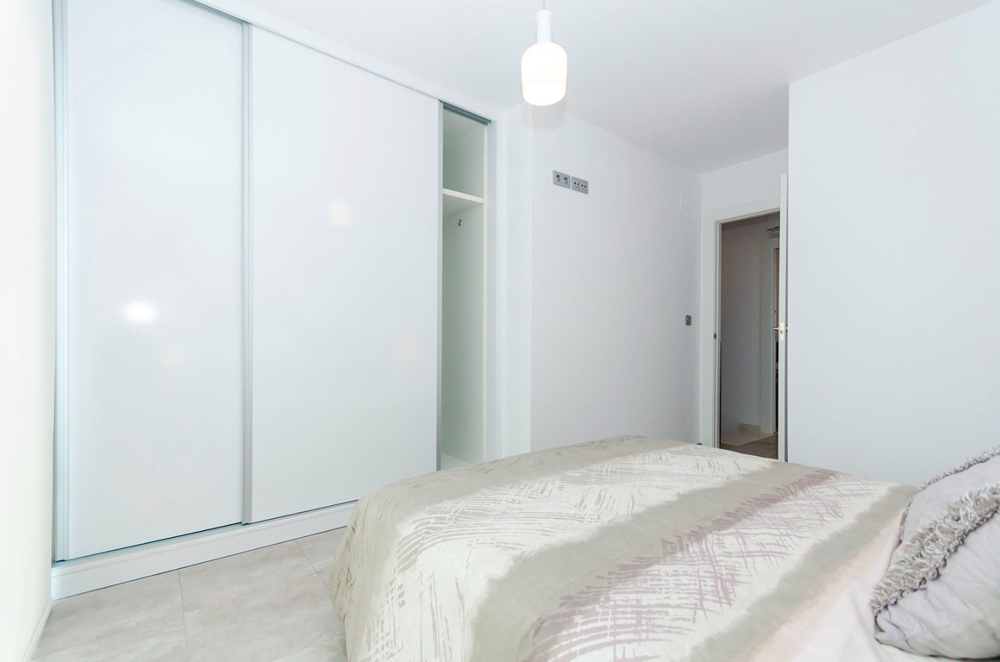 Villa a Torrevieja, Alicante, Spagna 3 camere da letto, 98 mq. N° 97464