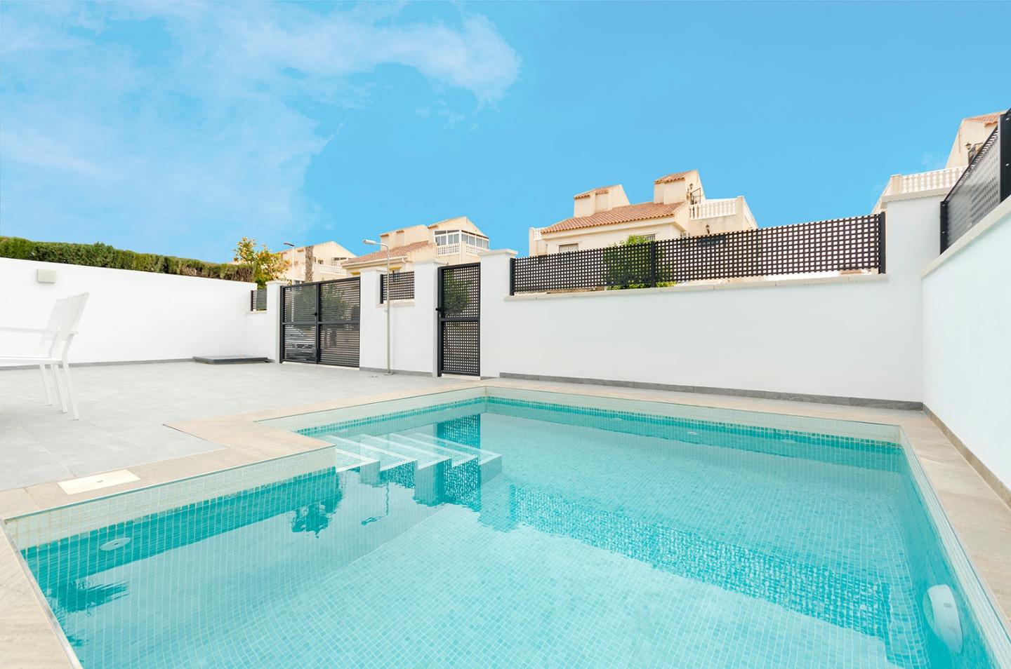 Villa a Torrevieja, Alicante, Spagna 3 camere da letto, 98 mq. N° 97464