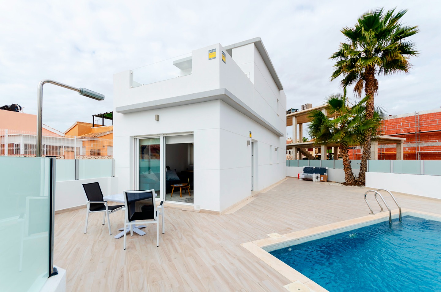 Villa a Torrevieja, Alicante, Spagna 3 camere da letto, 98 mq. N° 97464