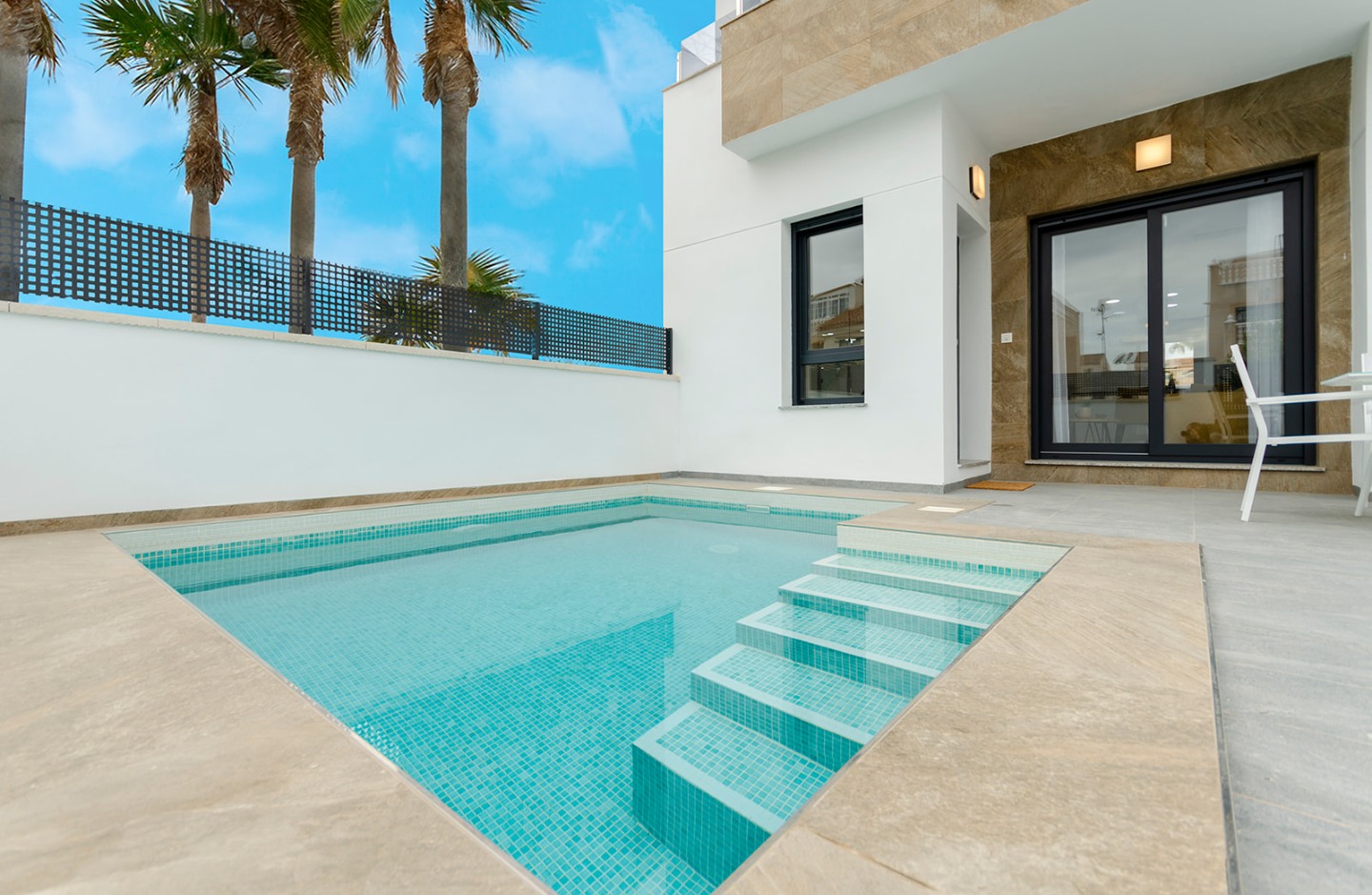 Villa a Torrevieja, Alicante, Spagna 3 camere da letto, 98 mq. N° 97464