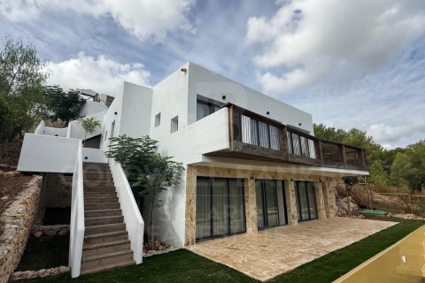 Villa for sale in Javea, Alicante, Spain 3 bedrooms, 250 sq.m. No. 160058 - photo 1