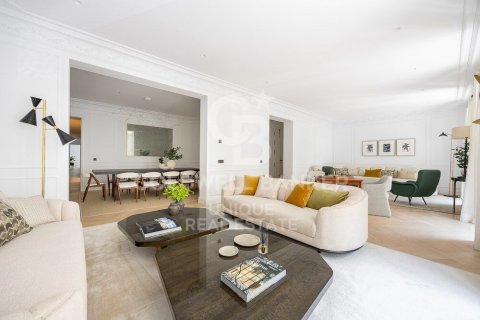 Huoneisto myytävänä Madrid, Espanja, 3 makuuhuonetta, 499 m2 No. 160062 - kuva 8