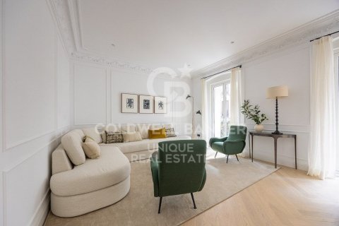 Apartament w Madrid, Hiszpania 3 sypialnie, 499 mkw. nr 160062 – zdjęcie 15