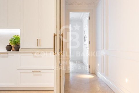 Huoneisto myytävänä Madrid, Espanja, 3 makuuhuonetta, 499 m2 No. 160062 - kuva 27