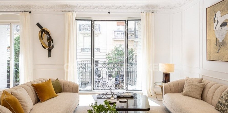 Apartament w Madrid, Hiszpania 3 sypialnie, 499 mkw. nr 160062