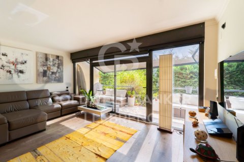 Продажа дома в Барселона, Испания 3 спальни, 172м2 №160060 - фото 4