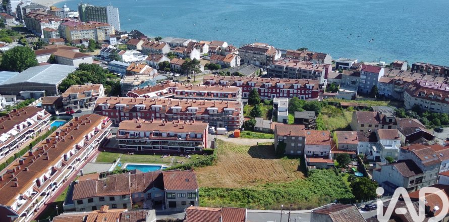 Земельный участок в Вилагарсия-де-Аруса, Понтеведра, Испания 2453м2 №188192
