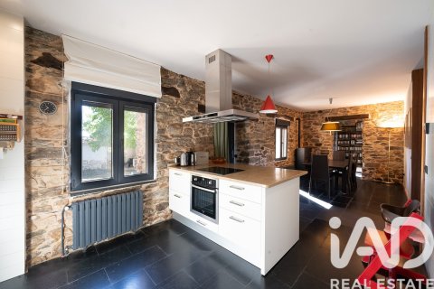 Продажа дома в Леон, Испания 5 спален, 707м2 №152798 - фото 4