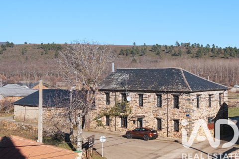 Продажа дома в Леон, Испания 5 спален, 707м2 №152798 - фото 5