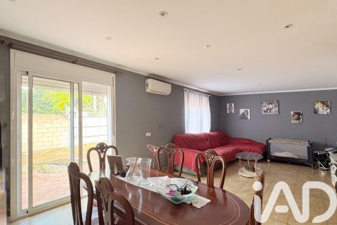 Dom w Vilallonga del Camp, Tarragona, Hiszpania 4 sypialnie, 181 mkw. nr 152800 – zdjęcie 3