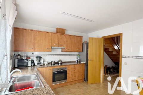 Dom w Vilallonga del Camp, Tarragona, Hiszpania 4 sypialnie, 181 mkw. nr 152800 – zdjęcie 6