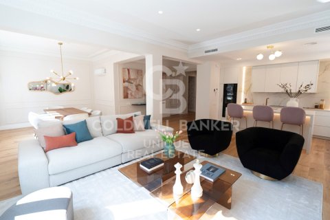 Apartamento en Madrid, España 3 dormitorios, 185 m2 No. 157789