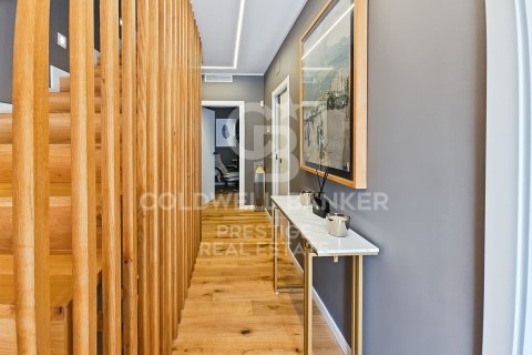 House for sale in Esplugues de Llobregat, Barcelona, Spain 4 bedrooms, 255 sq.m. No. 157791 - photo 9