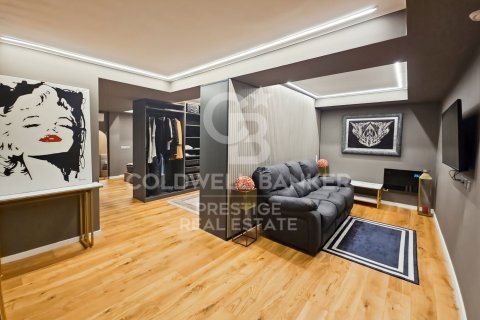 House for sale in Esplugues de Llobregat, Barcelona, Spain 4 bedrooms, 255 sq.m. No. 157791 - photo 12