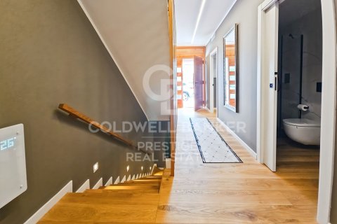 Продажа дома в Эсплугес-де-Льобрегат, Барселона, Испания 4 спальни, 250м2 №157792 - фото 16