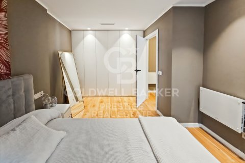 Продажа дома в Эсплугес-де-Льобрегат, Барселона, Испания 4 спальни, 250м2 №157792 - фото 15