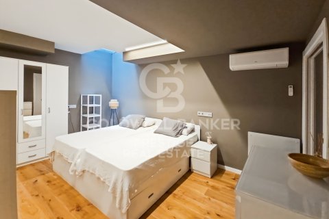 Продажа дома в Эсплугес-де-Льобрегат, Барселона, Испания 4 спальни, 250м2 №157792 - фото 20