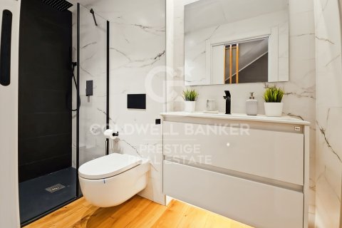 House for sale in Esplugues de Llobregat, Barcelona, Spain 4 bedrooms, 250 sq.m. No. 157792 - photo 17