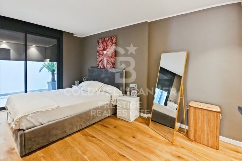 House for sale in Esplugues de Llobregat, Barcelona, Spain 4 bedrooms, 250 sq.m. No. 157792 - photo 13