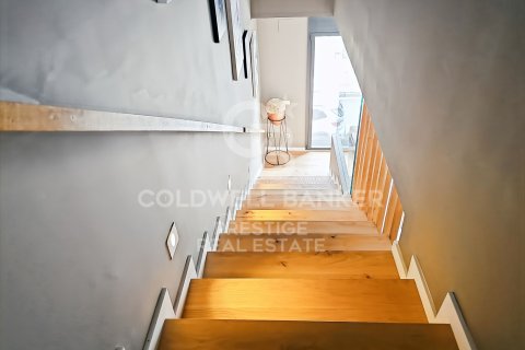 House for sale in Esplugues de Llobregat, Barcelona, Spain 4 bedrooms, 250 sq.m. No. 157792 - photo 4