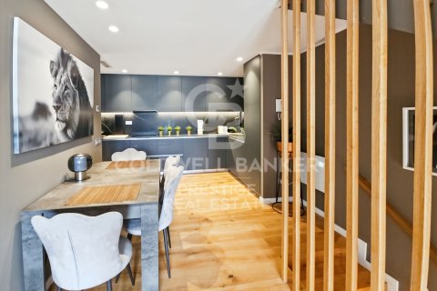 House for sale in Esplugues de Llobregat, Barcelona, Spain 4 bedrooms, 250 sq.m. No. 157792 - photo 9