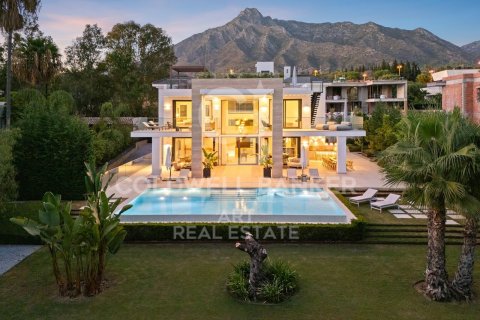 Hus i Marbella, Malaga, Spanien 6 sovrum, 611 kvm. Nr. 157794