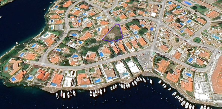 Land plot Es Castell, Menorca, Spain No. 110903