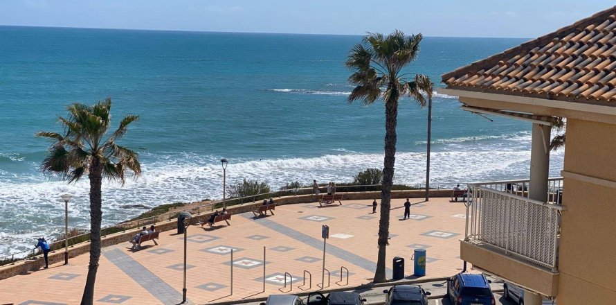 Apartment in Torre de la Horadada, Alicante, Spain 3 bedrooms, 81 sq.m. No. 189421