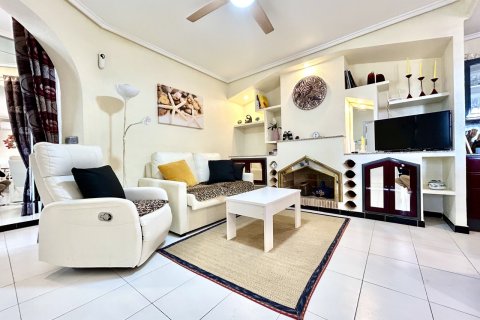 Apartamento en venta en Torrevieja, Alicante, España 2 dormitorios, 78 m2 No. 189425 - foto 9