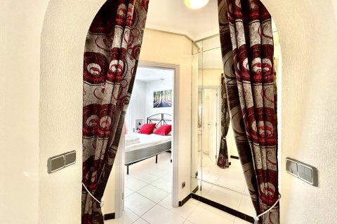 Apartamento en venta en Torrevieja, Alicante, España 2 dormitorios, 78 m2 No. 189425 - foto 17