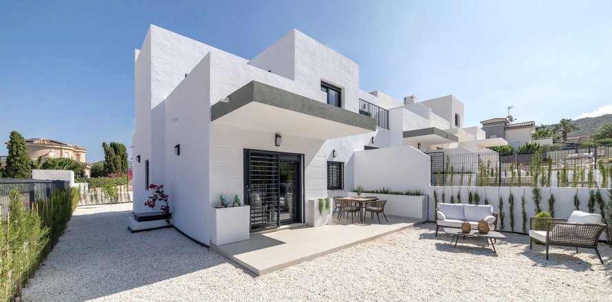 Villa in Busot, Alicante, Spain 3 bedrooms, 130 sq.m. No. 177770