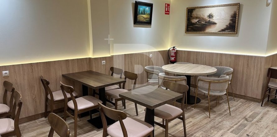 Kafejnīca / restorāns Spānijā 187 m2 Nr. 154911