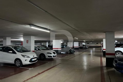 Commercial property for sale in L'Eixample, Barcelona, Spain 14600 sq.m. No. 154910 - photo 4