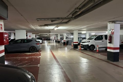 Propiedad comercial en L'Eixample, Barcelona, España 14600 m2 No. 154910