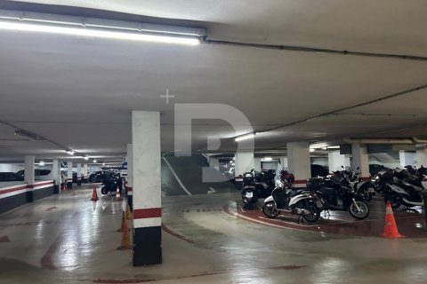 Commercial property for sale in L'Eixample, Barcelona, Spain 14600 sq.m. No. 154910 - photo 3