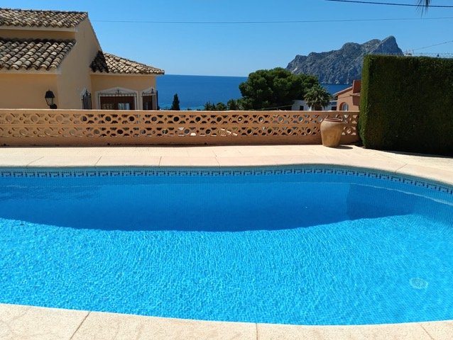 Villa in Calpe, Alicante, Spain 3 bedrooms, 250 sq.m. No. 25080