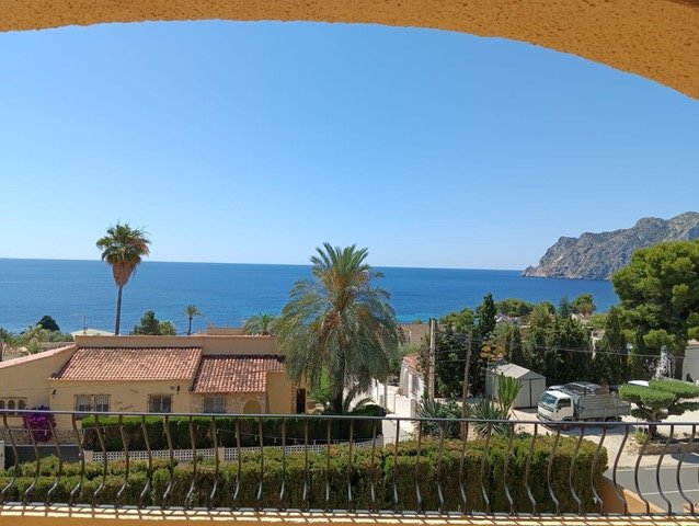 Villa in Calpe, Alicante, Spain 3 bedrooms, 250 sq.m. No. 25080