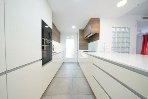 Продажа дома в Мутксамель, Аликанте, Испания 6 спален, 197м2 №146358 - фото 11