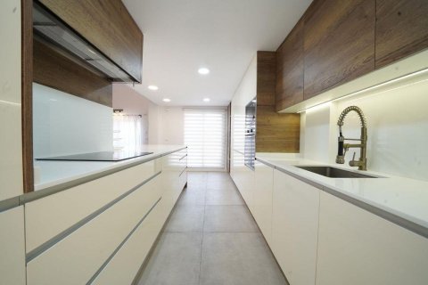 Продажа дома в Мутксамель, Аликанте, Испания 6 спален, 197м2 №146358 - фото 13