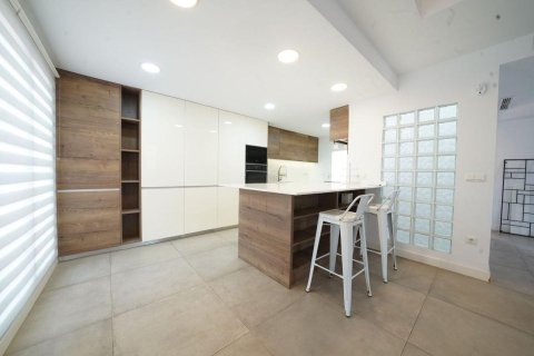 Продажа дома в Мутксамель, Аликанте, Испания 6 спален, 197м2 №146358 - фото 7