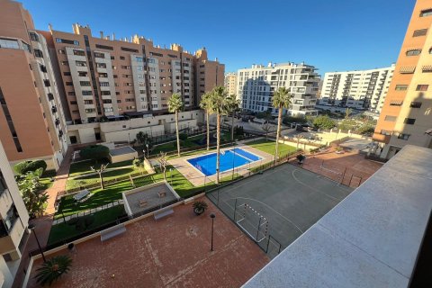 Apartment à louer à Alicante, Espagne, 2 chambres, 110 m2 No. 146360 - photo 19
