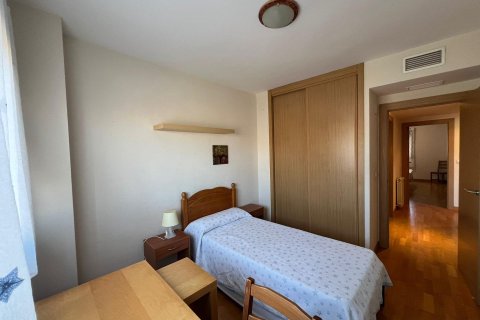 Apartment à louer à Alicante, Espagne, 2 chambres, 110 m2 No. 146360 - photo 11